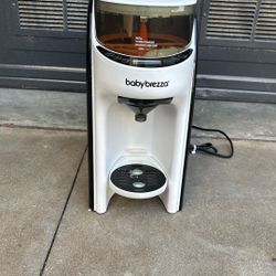 Baby Brezza Automatic Formula Maker