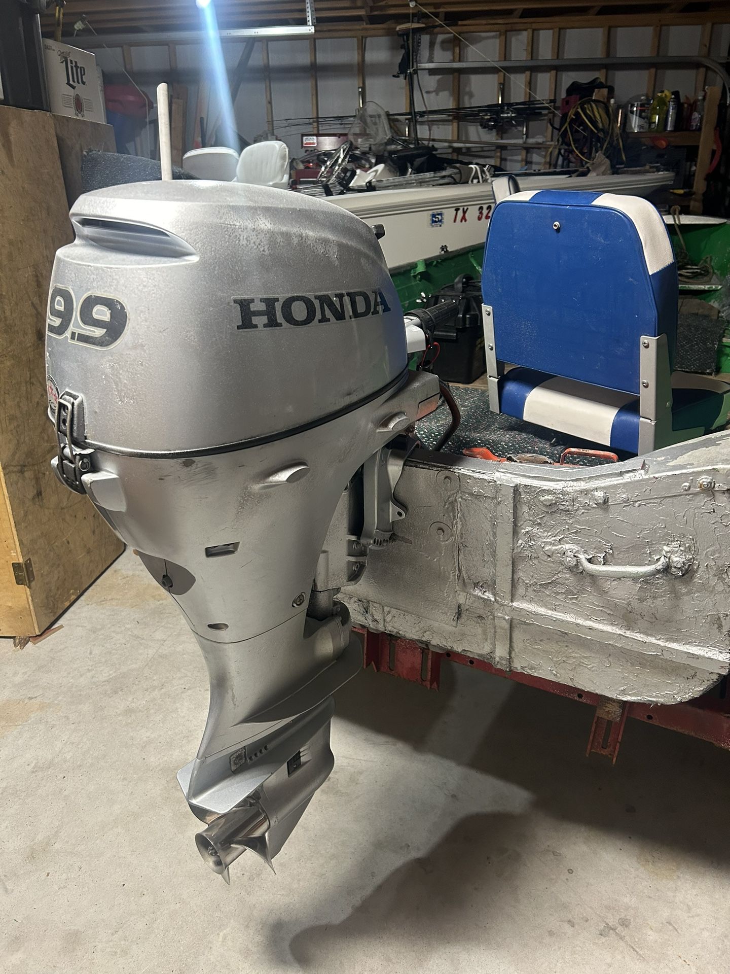 Honda Outboard Motor 9.9 HP Short Shaft 15”