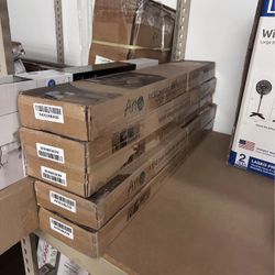 Luxury Vinyl Plank – Self-Adhesive (6” × 36”) – 36 Pack – Brand New! ✨🪵