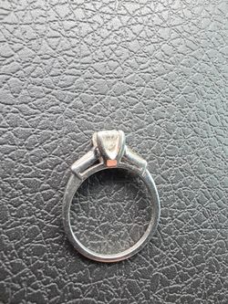 Diamond ring in platinum setting