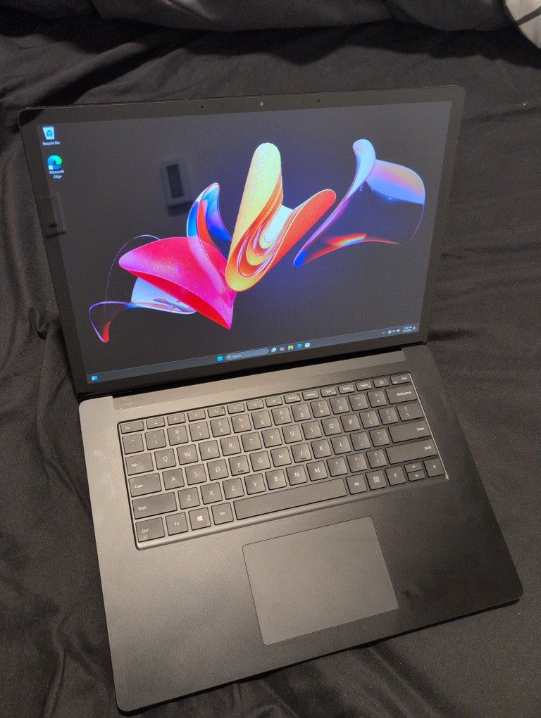 Microsoft Surface Laptop 3 | 32GB RAM | 1TB NVMe SSD | i7-1065G7 | Intel Iris Plus Gfx | Windows 11 pro