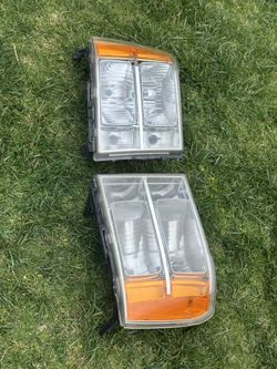 2010 Chevy Silverado Head Lights 