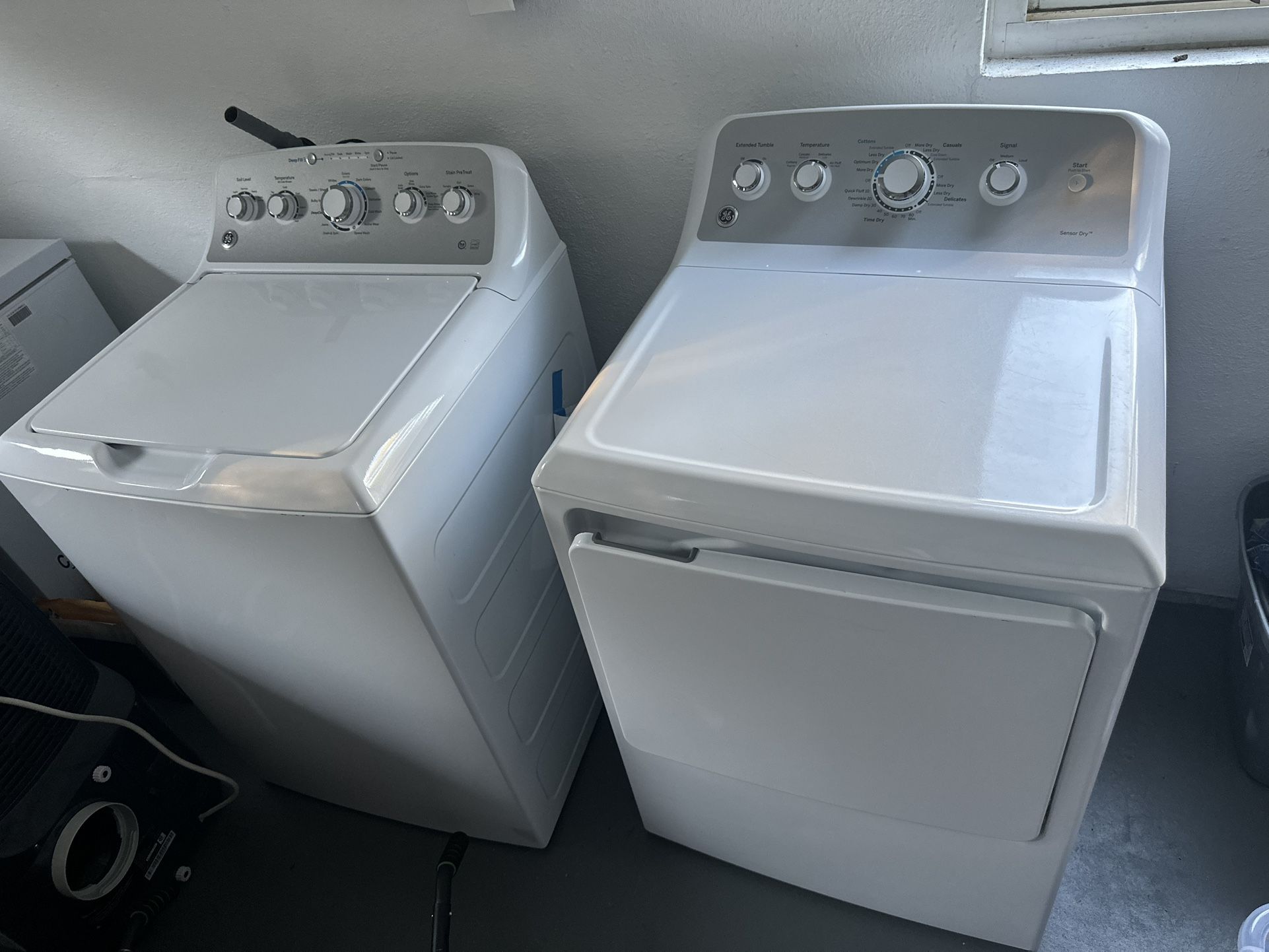 G.E Been Used A Couple Times 1500 Dollar Set Asking 500 For The Pair