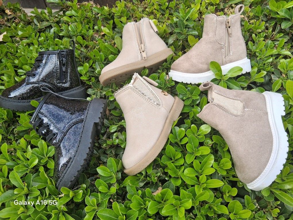 Girls Boot Bundle Sz 4