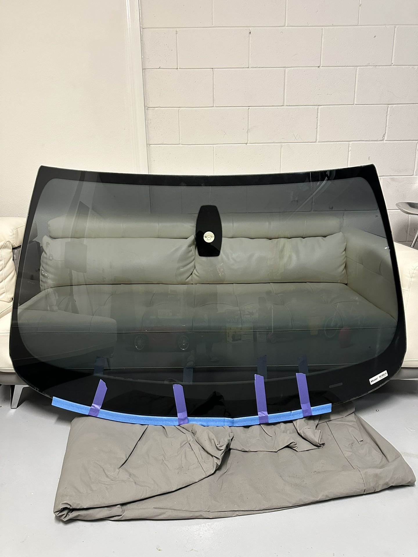BMW X6 2009 Front Windshield