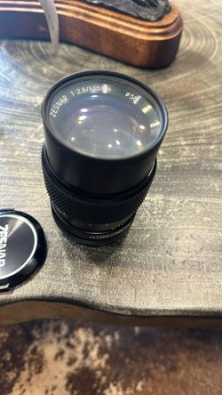 Zesnar 135mm f/2.8 Vintage Camera Lens ā Excellent Condition