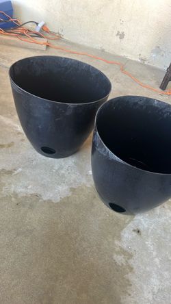Flower pots