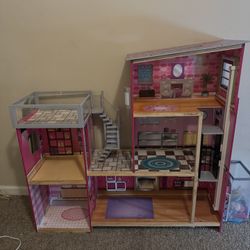 Wooden Dollhouse 