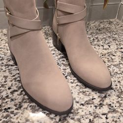 New Tommy Hilfiger Boots Size 10