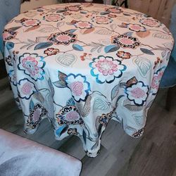90" Round MINT CONDITION Custom Made Embroidered LINED Tablecloth 