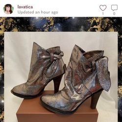 Oh deer! Metallic leather boots. Very unique! 8.5