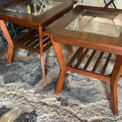 2 Wooden End Tables 