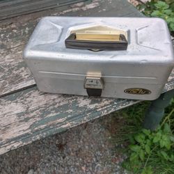 Old Pal Tackle Box 