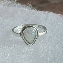 NEW TITANIUM FOREVER WEAR SILVER FIRE OPAL TEARDROP SIZE 8 RING