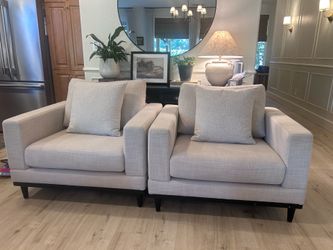 Set of accent chairs