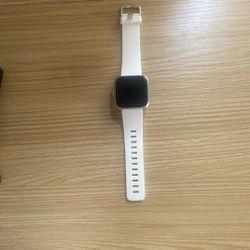 Fitbit Versa Lite