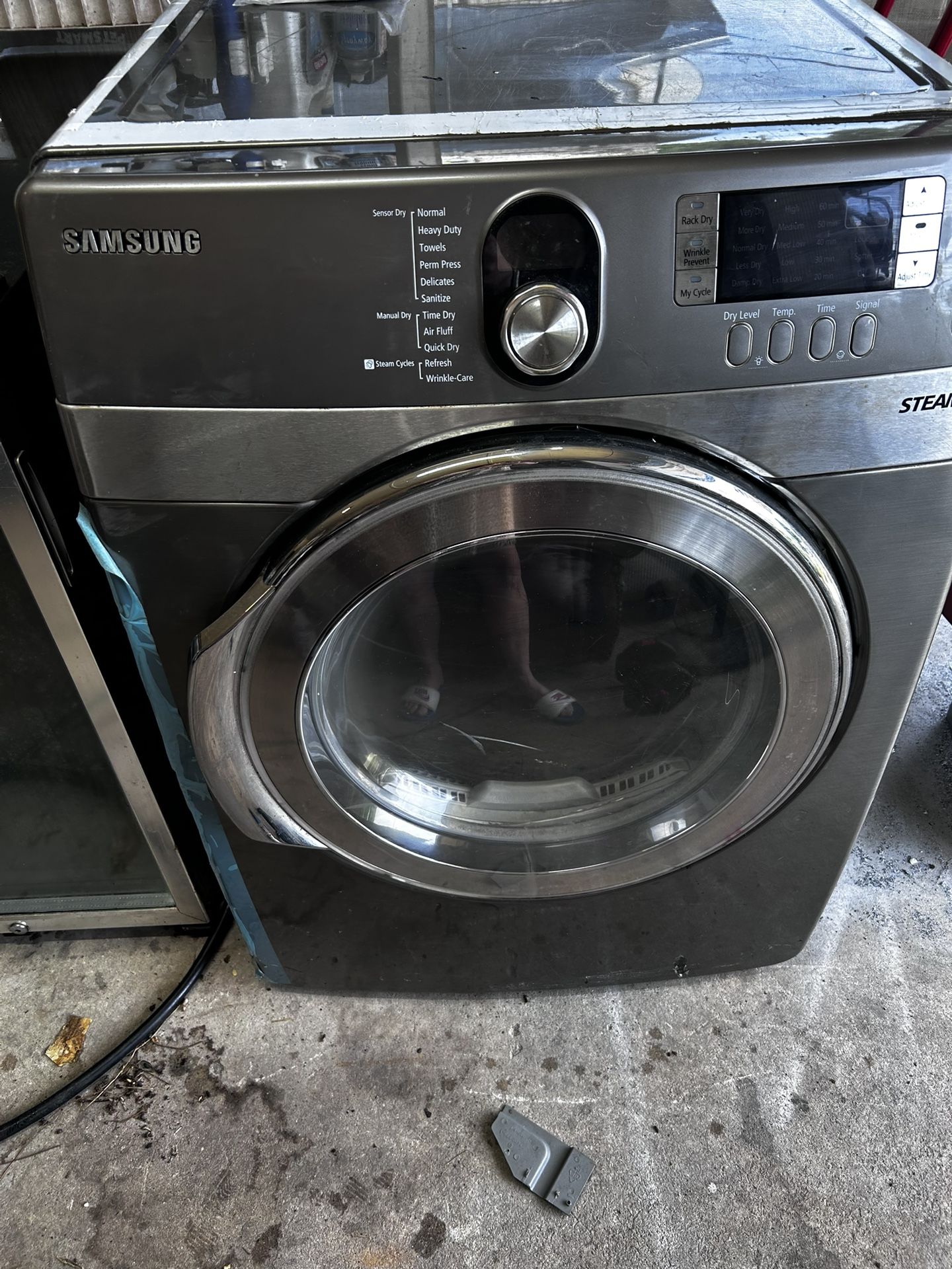 Samsung Front Load Dryer New heating element thoroughly cleaned out and refurbished by certified Samsung repairman works as it is supposed supposed to