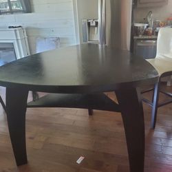 Beautiful Oval Shape Dining Table, Hardly Used..price  Is Negotiable 