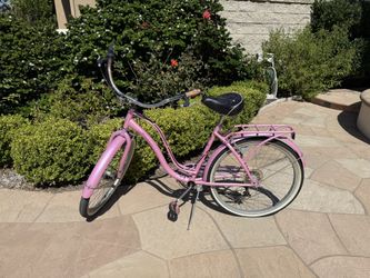 Female Pink shwinn Bike