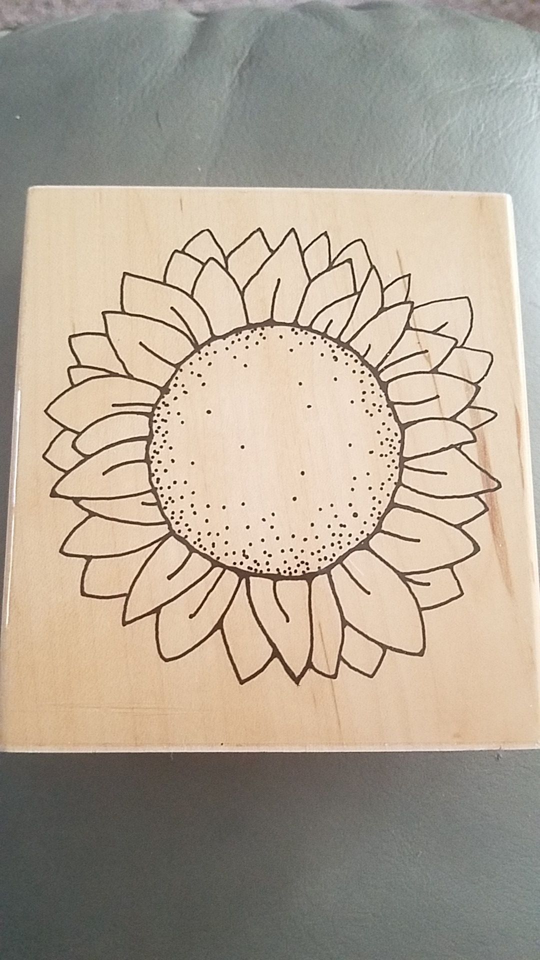 JRL Design md- Lg stamp R140 Sunmy Sunflower