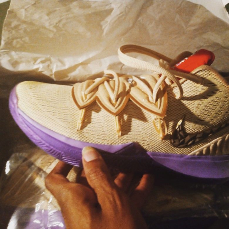Brand New Nike Kyrie Concept Limited Edition Size
