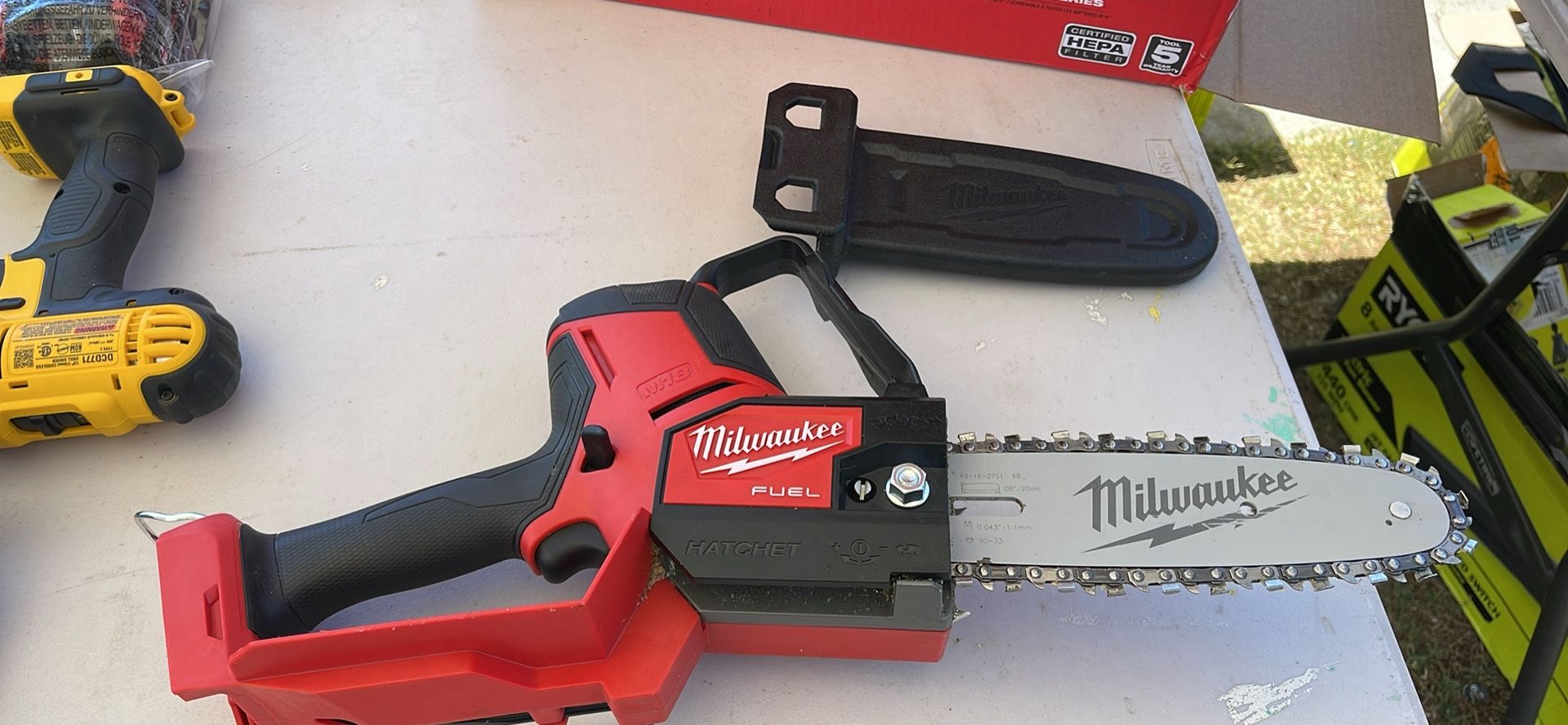 Milwaukee M18 FUEL Pruning Saw 8”