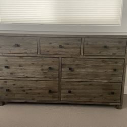 7-drawer Dresser (Canyon Collection)