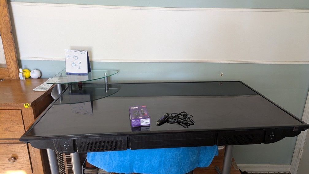 Smart TV 55inch With Roku Device(New)