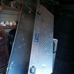 .Tool Box Small Truk Chevy  Colorado S10 Nissan Ranger