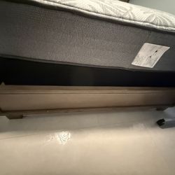 Queen Bed