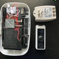 Ubiquiti UniFi Protext Doorbell, with chime