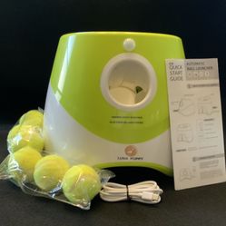 NIB Luna Pet Automatic Dog Ball Launcher For Small Dog Rechargeable Adjustable Distance
