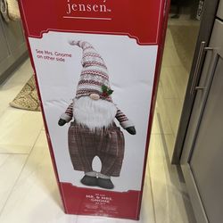 Mr And Mrs Christmas Gnomes