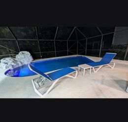 2 Pool Side chairs w/ table