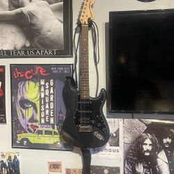 Fender Squier Stratocaster /w Amp 