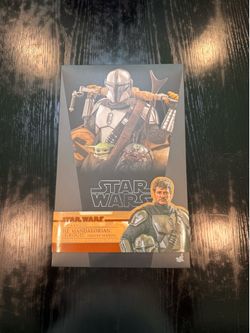 Hot toys mandalorian deluxe version