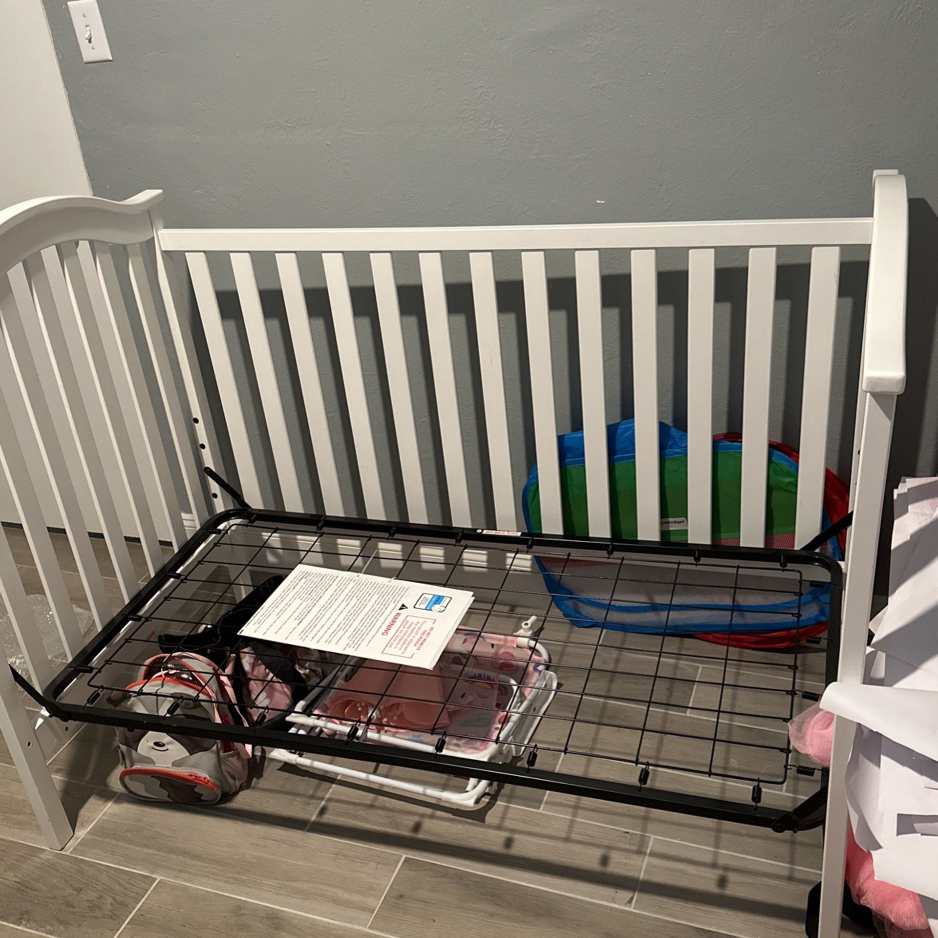 Crib/toddler Bed And Mattress And Side Rail