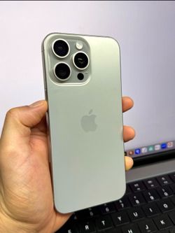 iPhone 15 Pro Max 256GB Natural Titanium – T-Mobile Locked – Great Condition