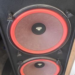 Music Sperakers ,powerful, loud  An Bassing 