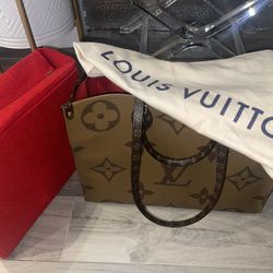 LOUIS VUITTON ONTHEGO GM 