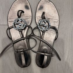 Gucci Interlocking G Logo Leather T-Strap Sandals