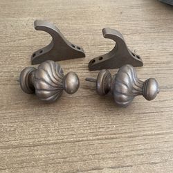 Drapery Finials And Brackets