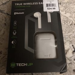 3 wireless earbuds with charging case