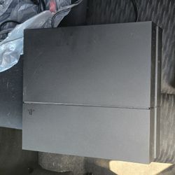 Ps4 With Controller And Game 