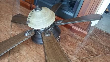 42 inches cealing fan perfect condition.