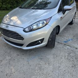 2015 Ford Fiesta