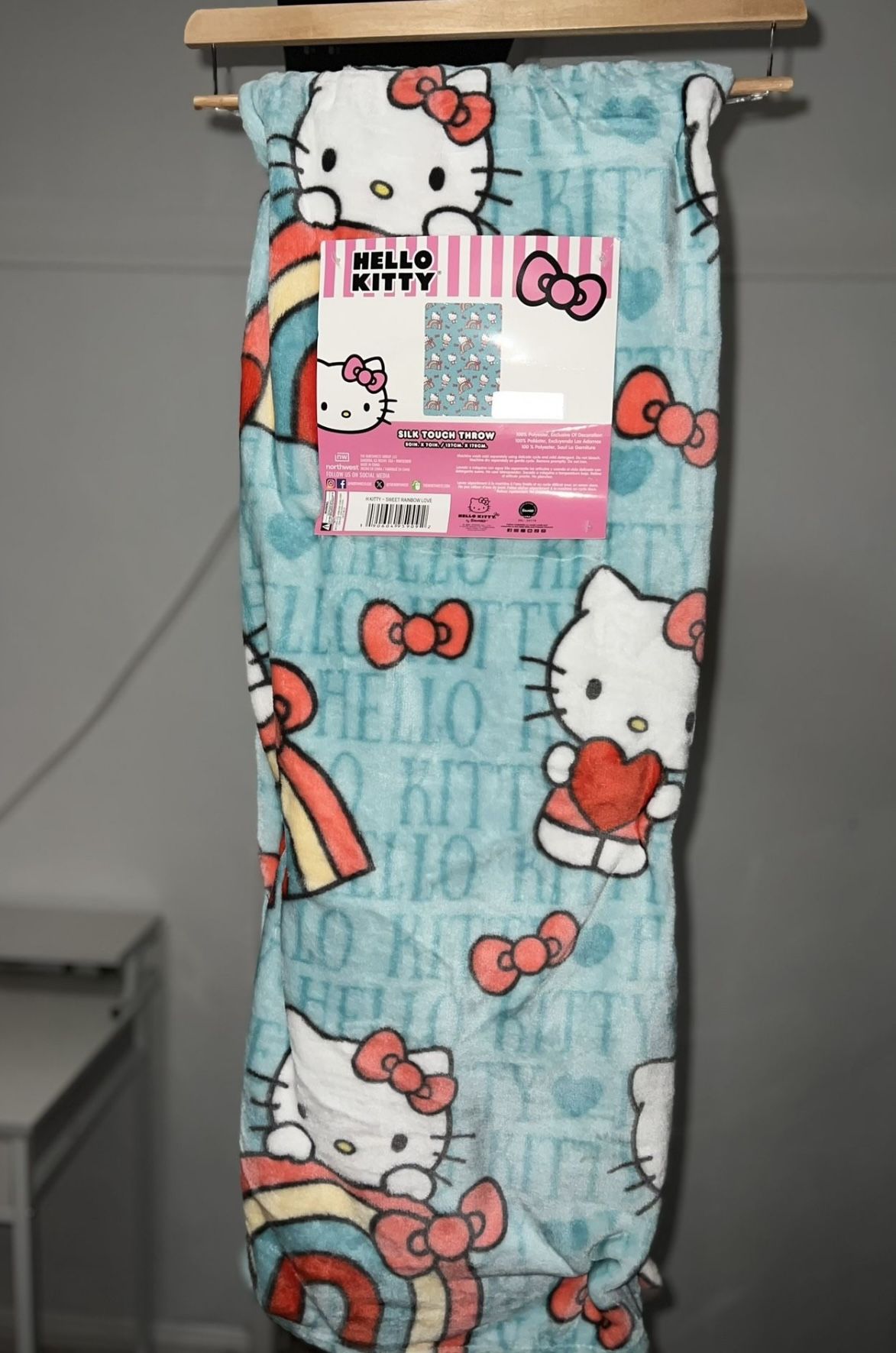 Hello Kitty Blanket