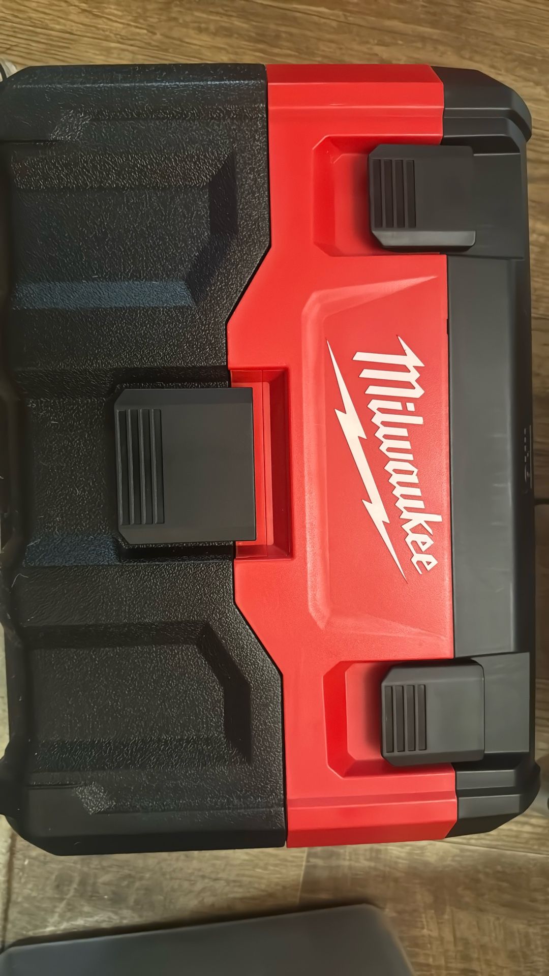Milwaukee Vacuum