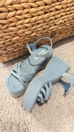 Steve Madden sandals