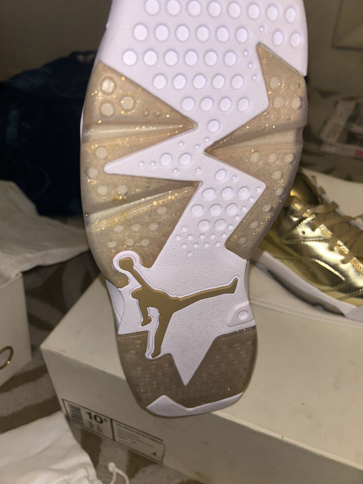 Dead Stocks Retro 6s Pinnacle